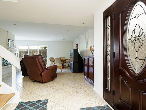 4th image of 4169 Sunset Ln