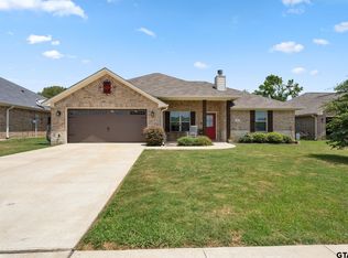419 Harrell Dr, Chandler, TX 75758