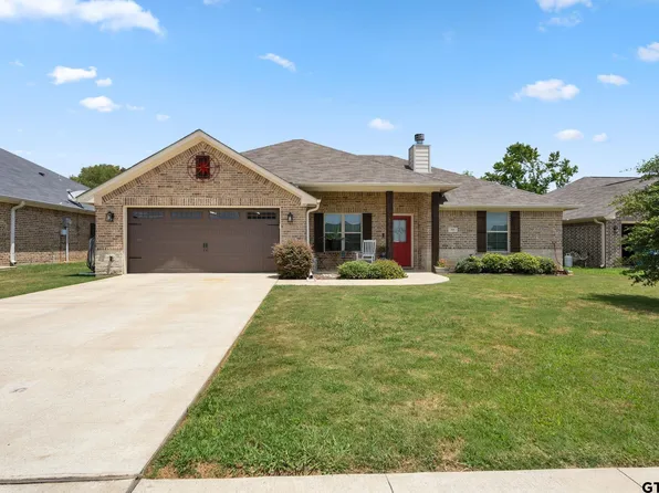 419 Harrell Dr, Chandler, TX 75758