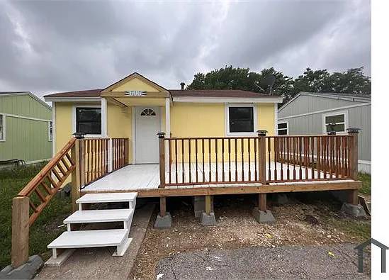 2 bed, $1,149 — Photo 1