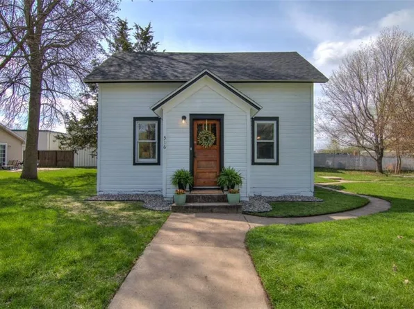 516 28th Avenue, Menomonie, WI 54751