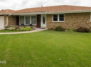 1704 Arden Pl, Joliet, IL 60435