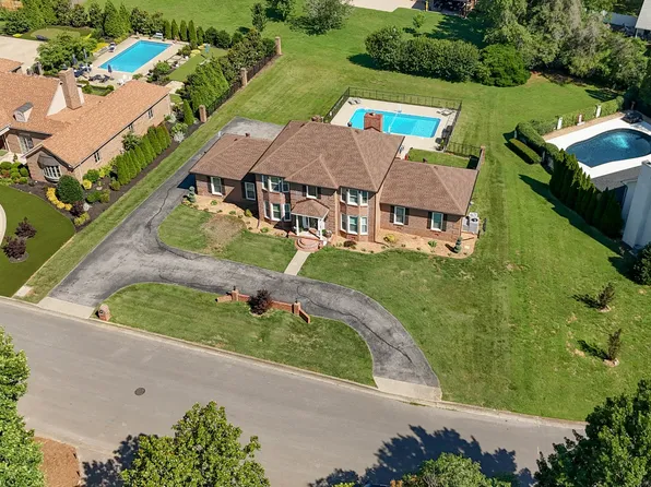 2104 Shannon Dr, Murfreesboro, TN 37129
