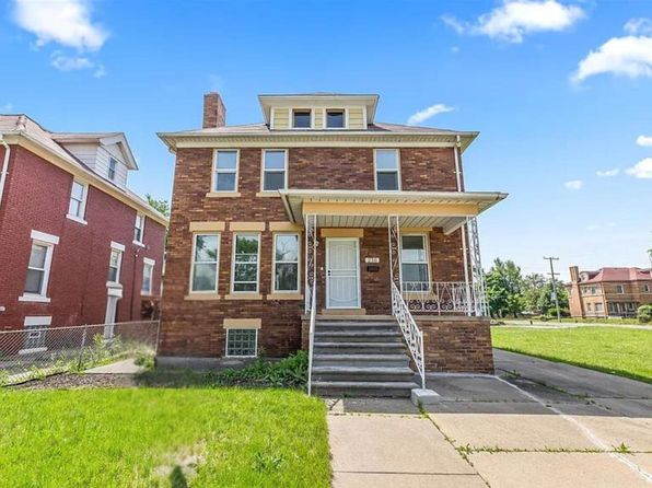 216-1HOLBROOK Street