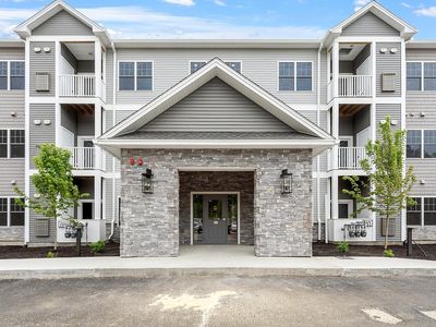 10100 S Willow Street #114, Manchester, NH, 03103
