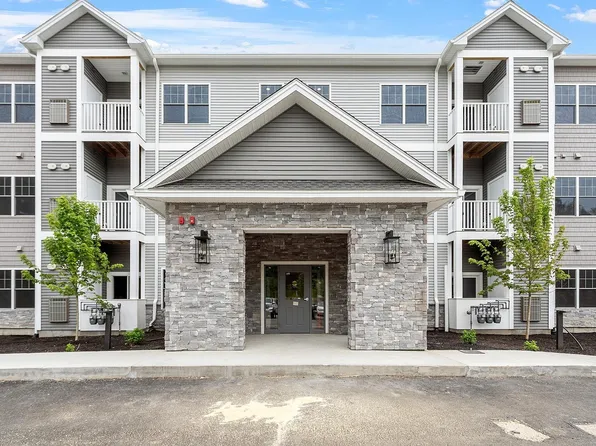 10100 S Willow Street #114, Manchester, NH 03103