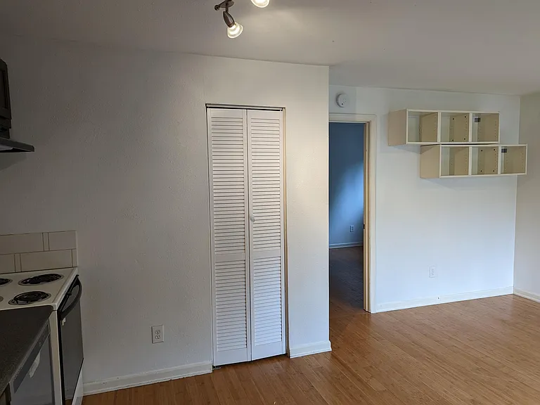918 SW Holden St #2 — Photo 4