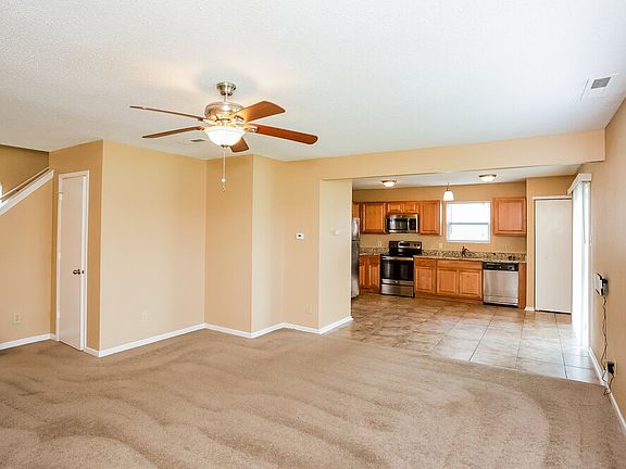 5th image of 313 Longbow St