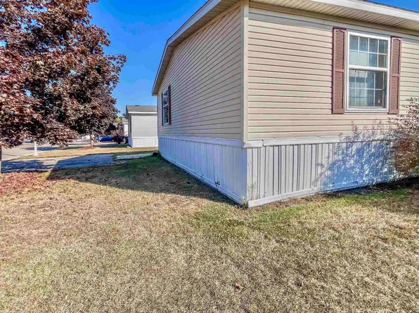 338 Trillum Trl, Oxford, MI 48371