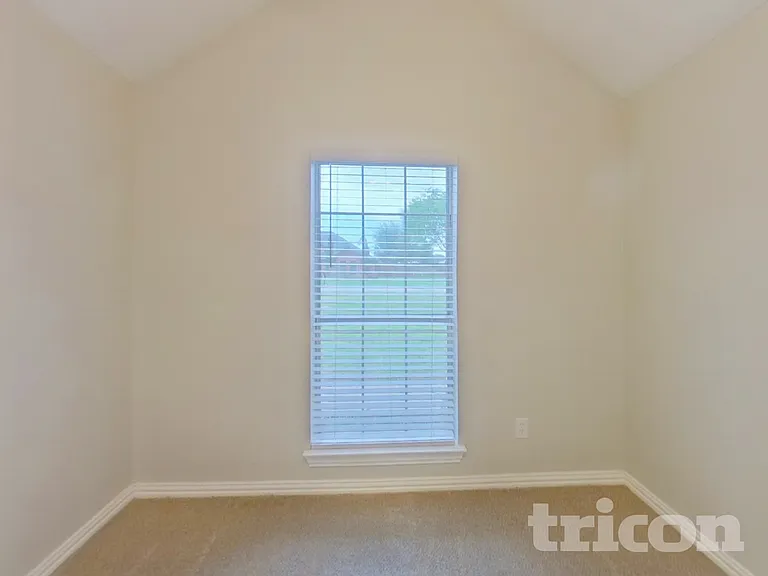 5413 Frank Ln — Photo 9