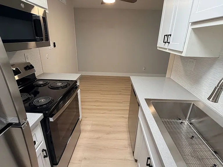Providence House Apartments — Photo 13