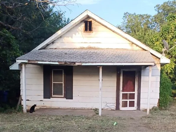 302 N Hartman Ave, Cushing, OK 74023