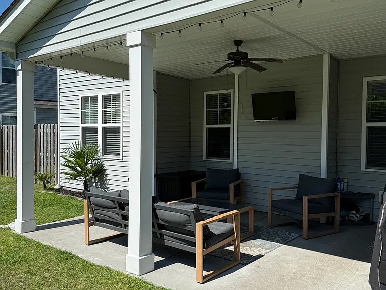 1444 Eastbourne Dr — Photo 39