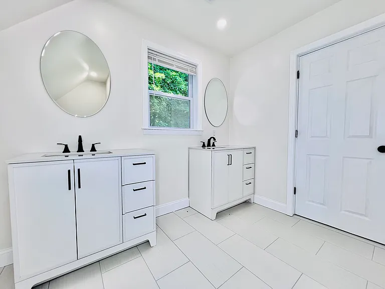 164 Ashburnham St #2 — Photo 20