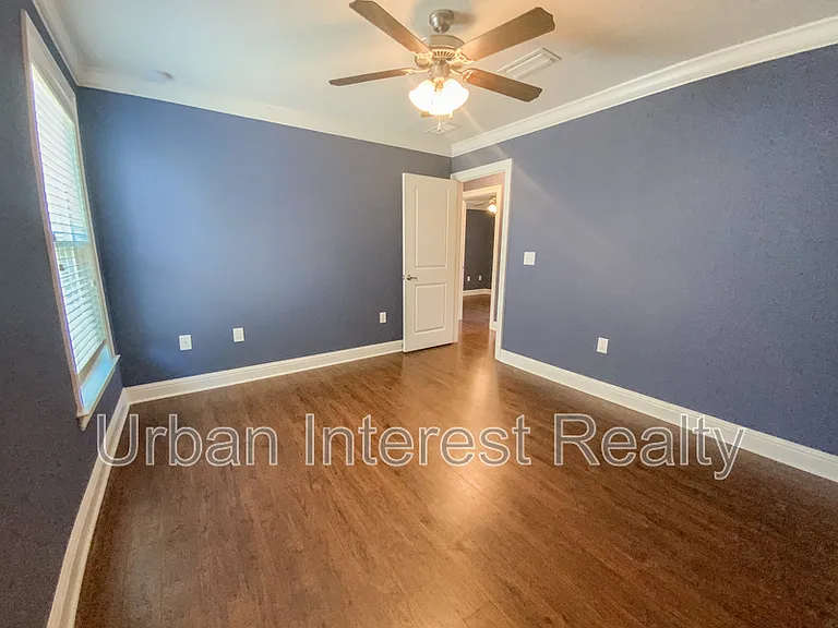 403 King St — Photo 20