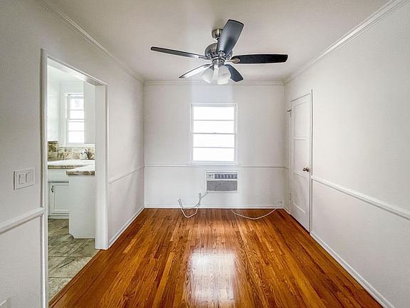 5th image of 1017 16th St APT C