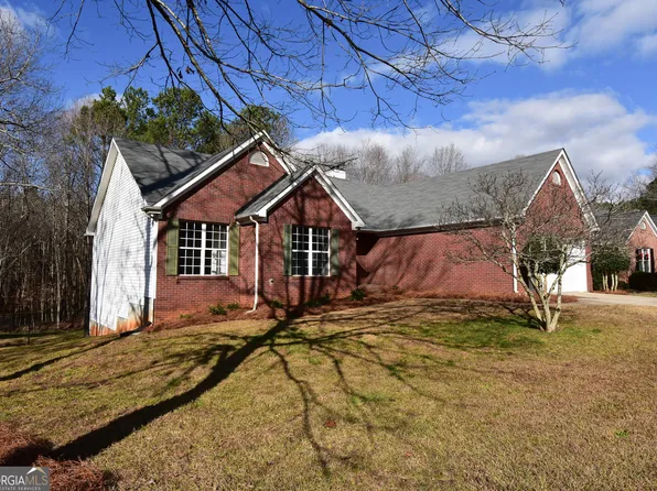 6105 Back Bay Cir, Flowery Branch, GA 30542