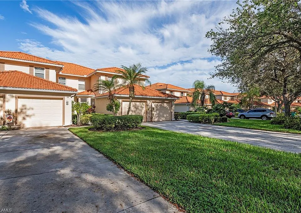 280 Robin Hood Cir #101