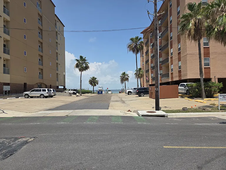 108 W Capricorn Dr — Photo 13