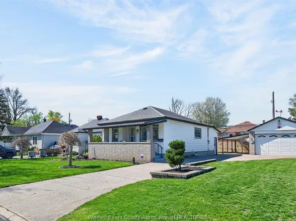 2489 Francois Rd, Windsor, ON N8W 4T3