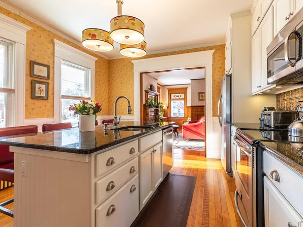 3 Green Street, Rockingham, VT 05101