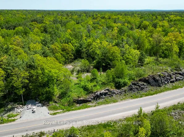 446 Bay Rd, Severn, ON L0K 1E0