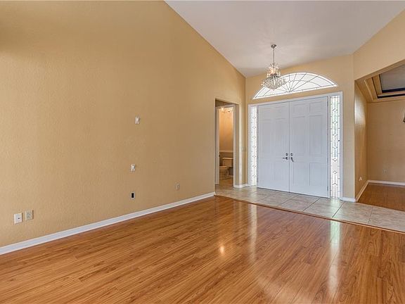 5th image of 8961 Magnolia Chase Cir