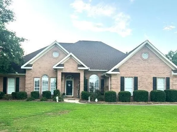 404 Jubilee Cir, Bonaire, GA 31005