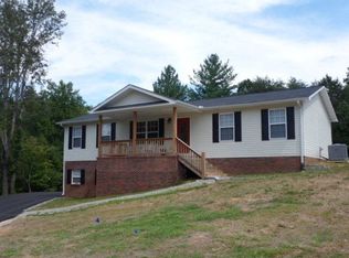 1215 Whiteaker Springs Rd, Cookeville, TN 38506