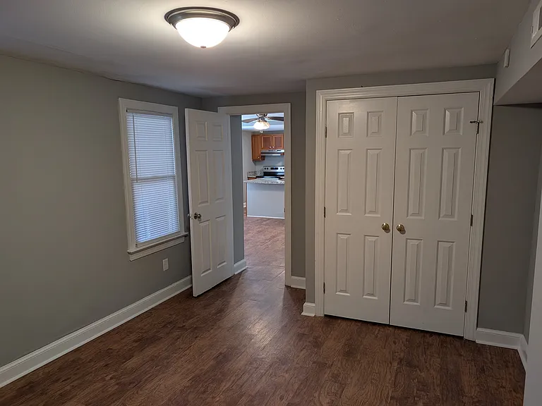 2115 E Marshall St #B — Photo 17