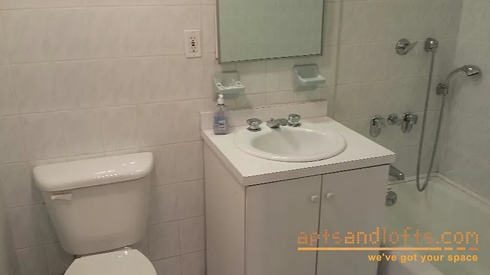 Rented by aptsandlofts.com | media 37