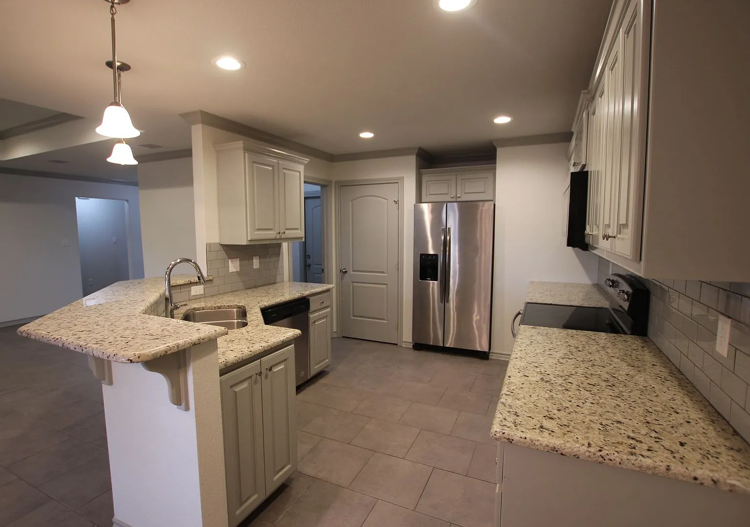 Beautiful 3 Bedroom 2 Bathroom Townhouse in South Tyler! — Photo 1