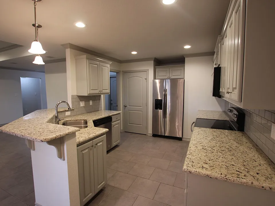 Beautiful 3 Bedroom 2 Bathroom Townhouse in South Tyler!