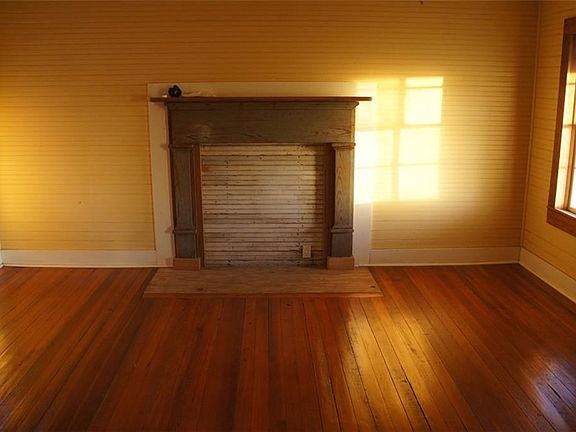 Stunning original floors
