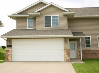 8450 Old Highway Rd, Dubuque, IA 52002