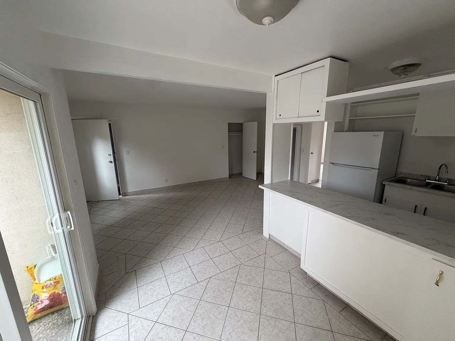 180 Holly Ave — Photo 4