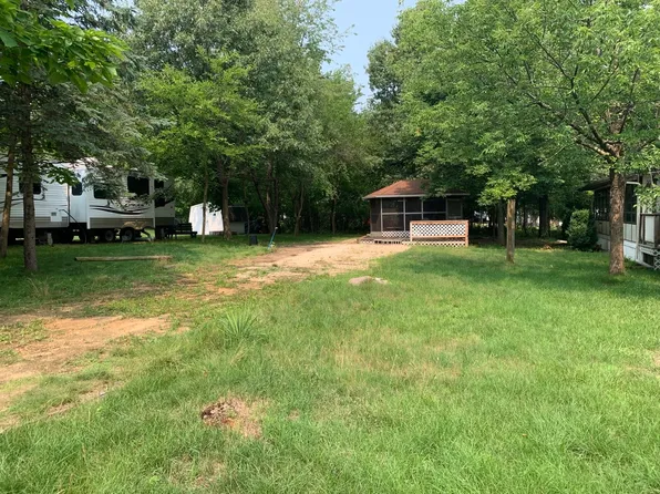 27/91 Woodhaven Dr E, Sublette, IL 61367