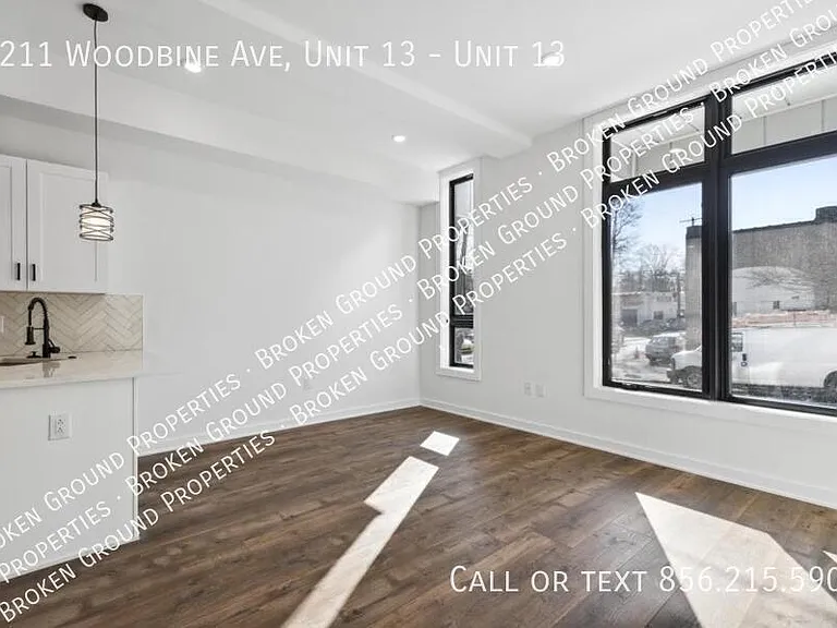 6211 Woodbine Ave #13 — Photo 10