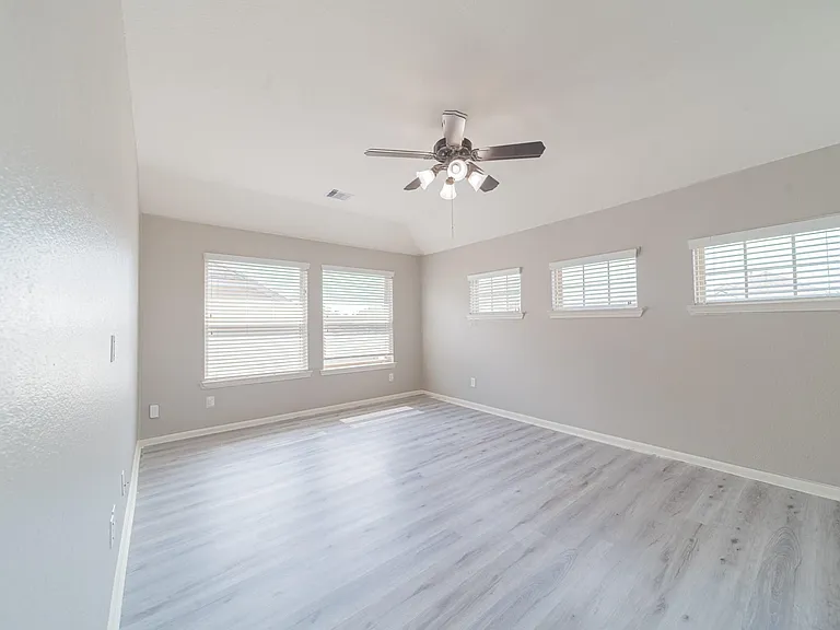 13303 Davenport Hills Ln — Photo 23