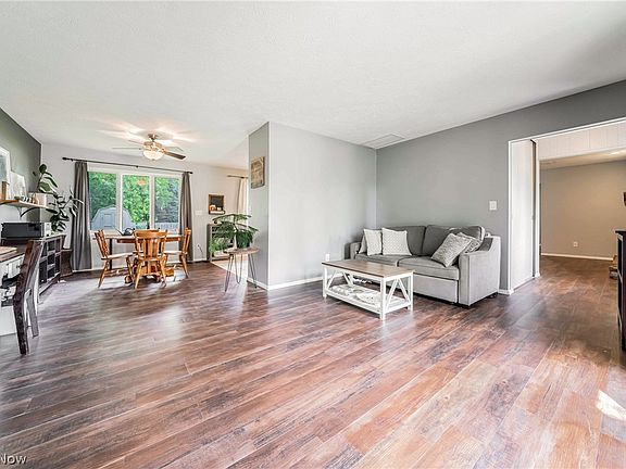 5th image of 6165 Creekside Ln