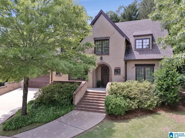 364 Stone Brook Cir, Hoover, AL 35226