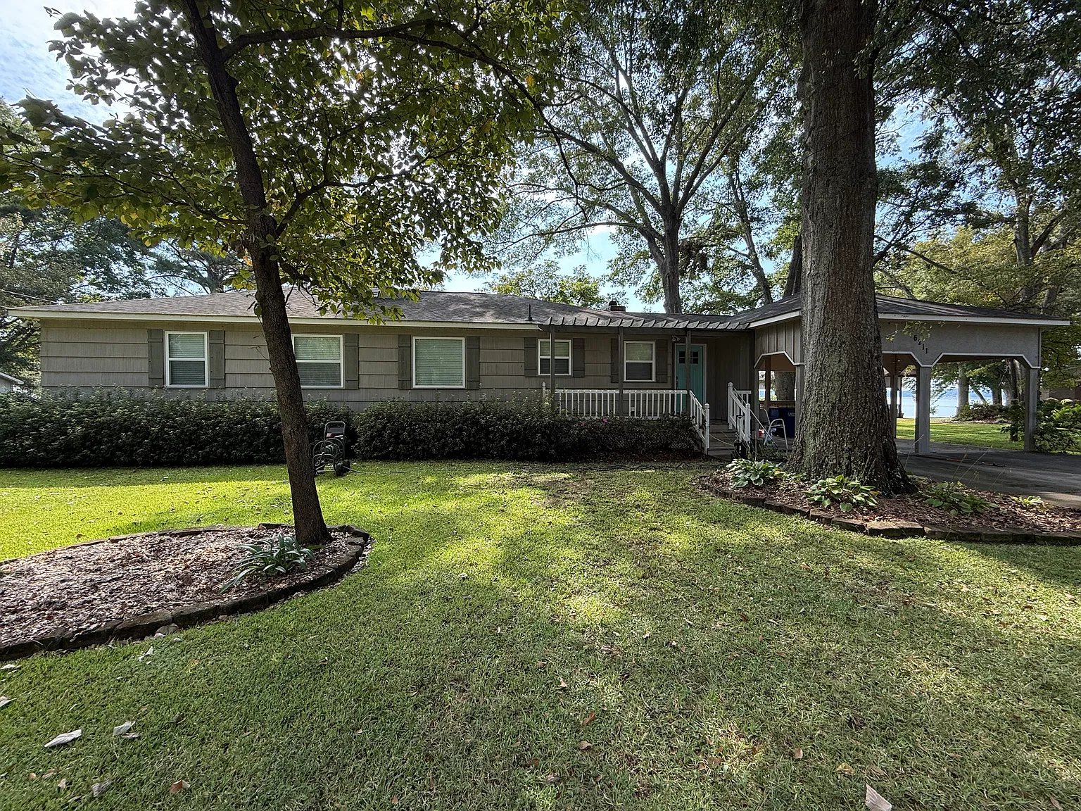 3 bed, 1660 sqft, $2,250 — Photo 1