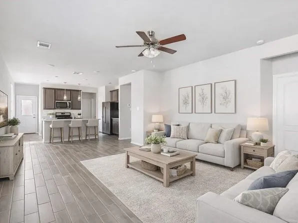 802 Redinger Ridge Dr, Huffman, TX 77336