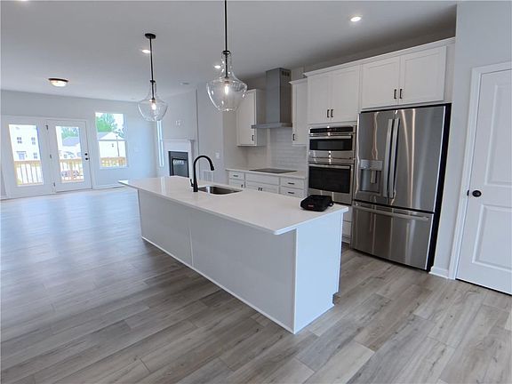 5th image of 2923 Beaconwood Ct