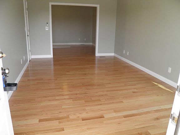 2nd image of 1262 W Olivia Ct