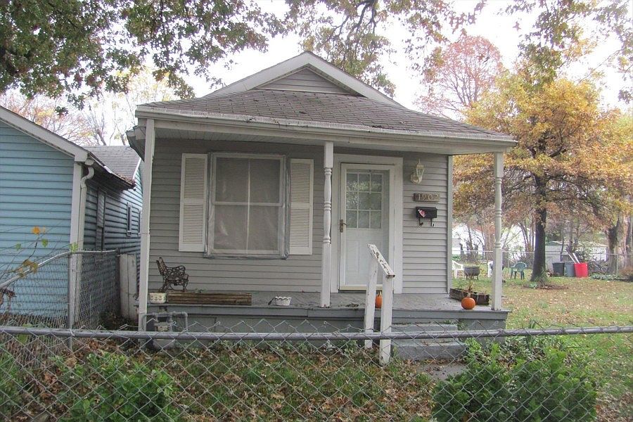 1st image of 1902 S New York Ave