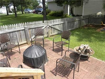 5th image of 272 Greenlyn Dr
