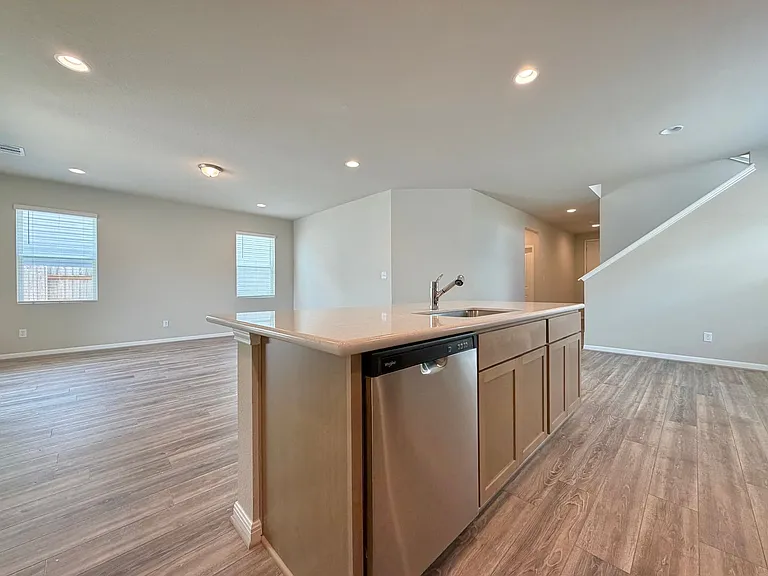 207 Cherry Blossom Ln — Photo 8