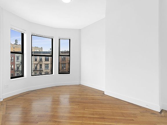 4th image of 76 Saint Marks Ave #4