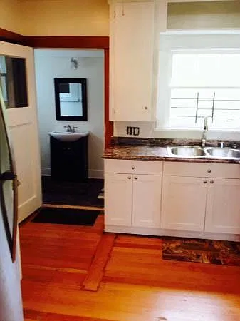 3 bed, 1.5 bath, 1100 sqft, $3,200 — Photo 2